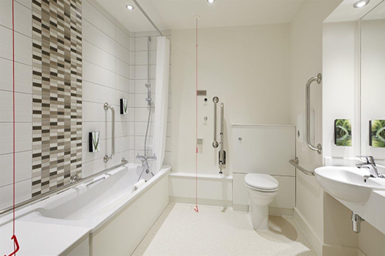 Premier Inn Premier Inn Bagshot Buitenkant foto